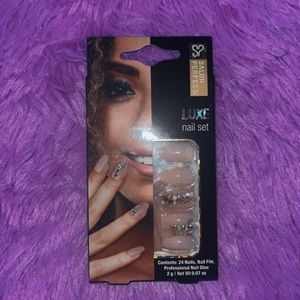 Nude Salon Perfect Press-on Nails